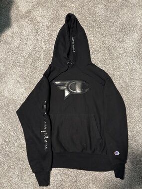 Faze Clan Champion Black Crewneck Hoodie with Embossed Logo Mens Medium
